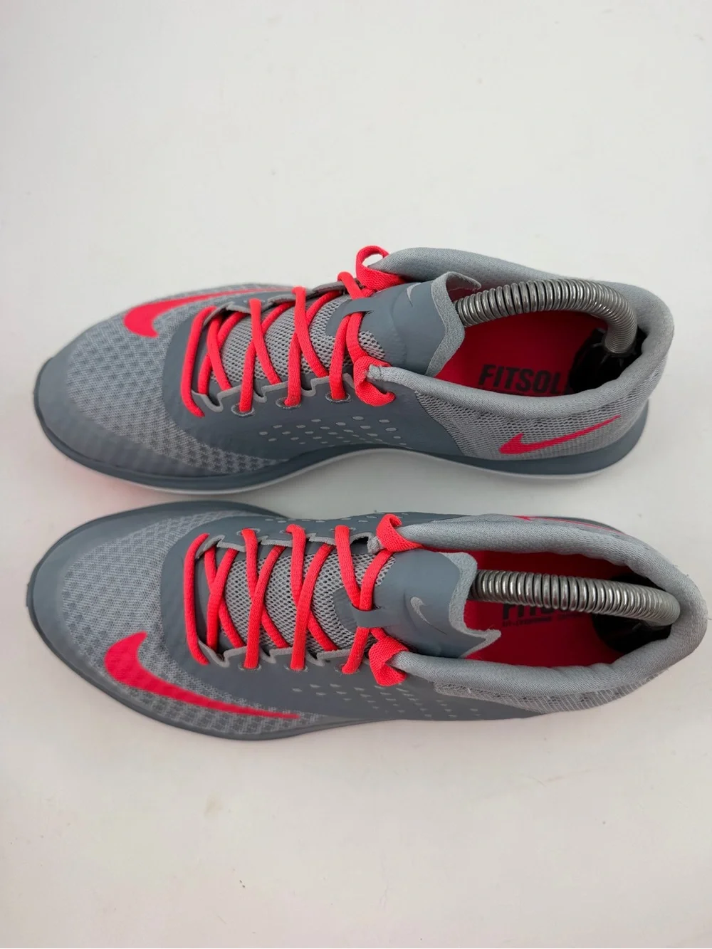 Nike Women’s FS Lite Run 2 -SZ 8.5- Grey 684667-003 Running Shoes - LIKE NEW